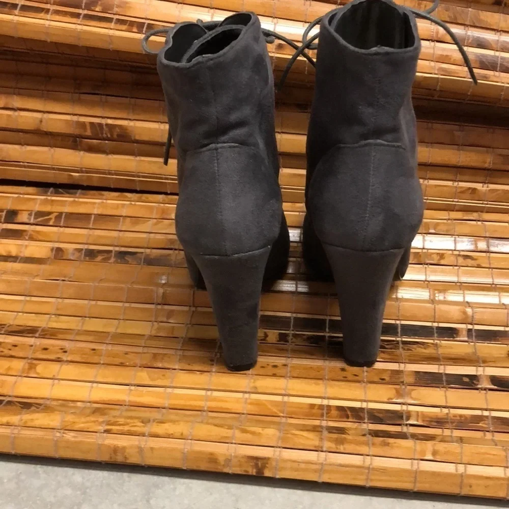 Super sexy suede like booties
